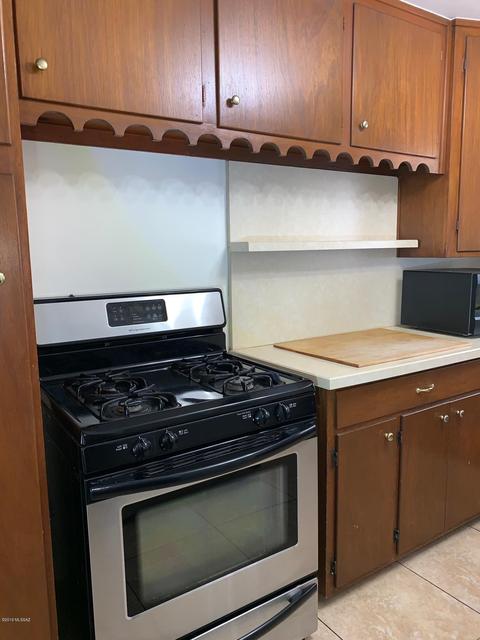 6071 E Sylvane St, Tucson, AZ 85711 photo 8