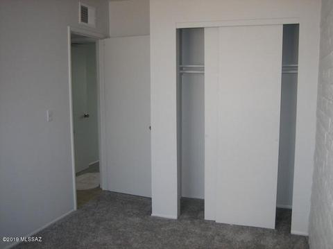 8340 E Beverly St, Tucson, AZ 85710 photo 5