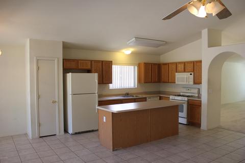 7626 S Laurel Willow Dr, Tucson, AZ 85747 photo 5