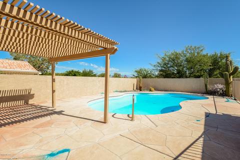 9749 E Paseo Del Tornasol, Tucson, AZ 85747 photo 6