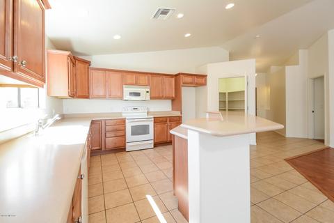8930 S Beechnut Ln, Tucson, AZ 85756 photo 2