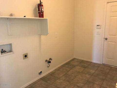 10524 E Barclay Park Loop, Tucson, AZ 85748 photo 13