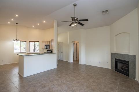 8944 E Martha Root Ct, Tucson, AZ 85747 photo 7
