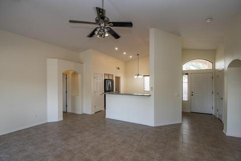 8944 E Martha Root Ct, Tucson, AZ 85747 photo 5