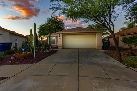 6403 E Wolfhead Dr, Tucson, AZ 85730 photo 2