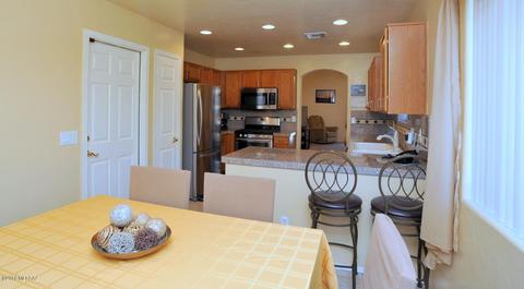 8422 E Sarnoff Ridge Loop, Tucson, AZ 85710 photo 14