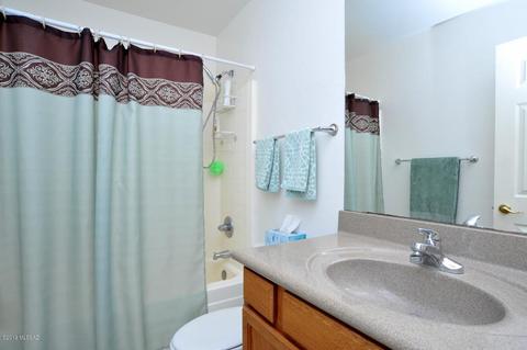 8422 E Sarnoff Ridge Loop, Tucson, AZ 85710 photo 7