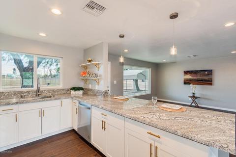 5901 E Sylvane St, Tucson, AZ 85711 photo 1