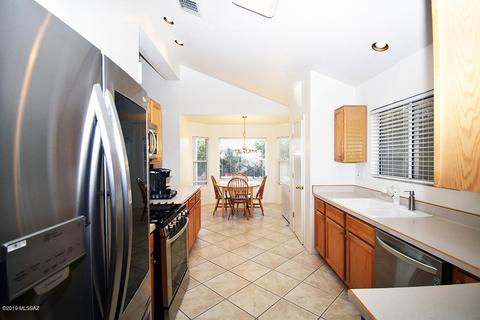 2075 W Hidden Pointe Ct, Tucson, AZ 85737 photo 13