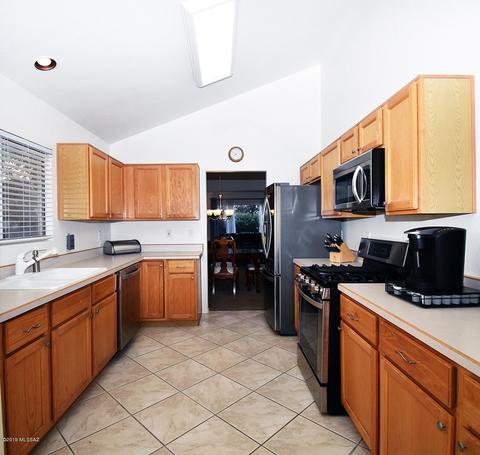 2075 W Hidden Pointe Ct, Tucson, AZ 85737 photo 14