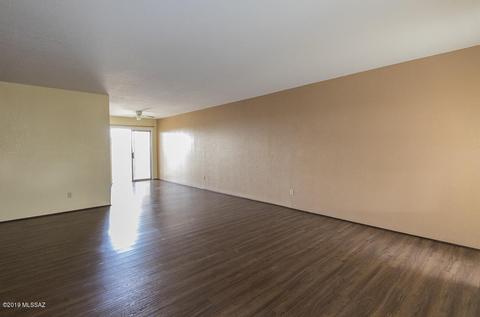 535 E Savannah St, Vail, AZ 85641 photo 11