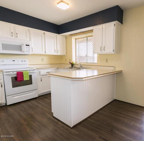 535 E Savannah St, Vail, AZ 85641 photo 7