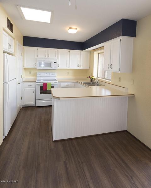 535 E Savannah St, Vail, AZ 85641 photo 9