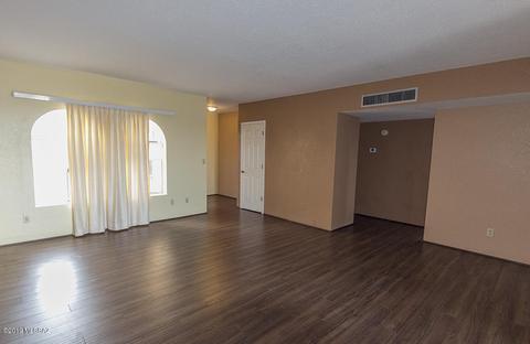 535 E Savannah St, Vail, AZ 85641 photo 10