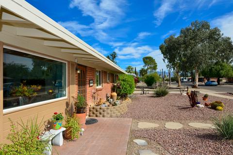 6041 Eli St, Tucson, AZ 85711 photo 2