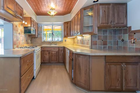 3960 E Hampton Pl, Tucson, AZ 85712 photo 14