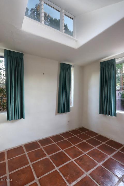 2210 E Hampton St, Tucson, AZ 85719 photo 27