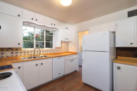 2210 E Hampton St, Tucson, AZ 85719 photo 12