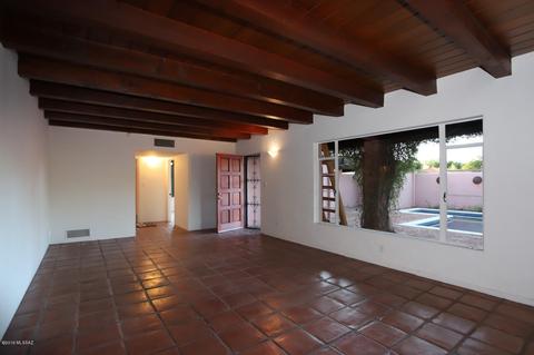 2210 E Hampton St, Tucson, AZ 85719 photo 7