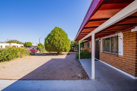 2902 E 27th St, Tucson, AZ 85711 photo 1