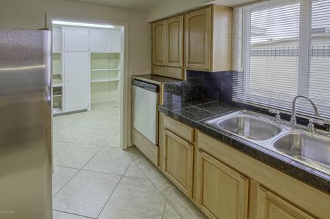7331 E Beverly Dr, Tucson, AZ 85710 photo 5