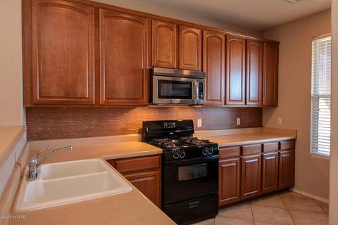 7960 E Revolution, Tucson, AZ 85730 photo 3