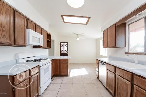 5225 E Alberta Dr, Tucson, AZ 85711 photo 2