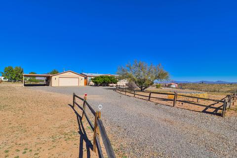 24805 E Comanche Trl, Benson, AZ 85602 photo 2