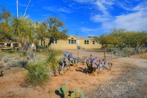 3901 E Schroeder Rd, Tucson, AZ 85739 photo 1
