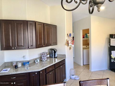 8908 E Apache Well Pl, Tucson, AZ 85730 photo 6