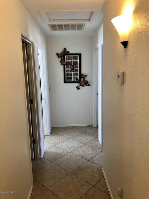 8908 E Apache Well Pl, Tucson, AZ 85730 photo 17
