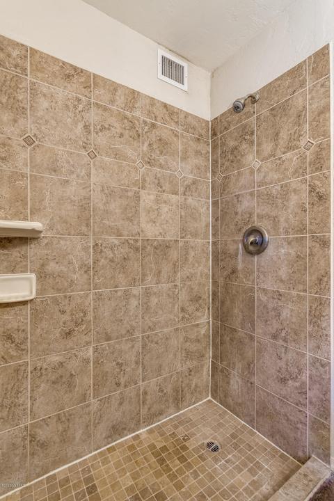 8230 E 18th St, Tucson, AZ 85710 photo 14