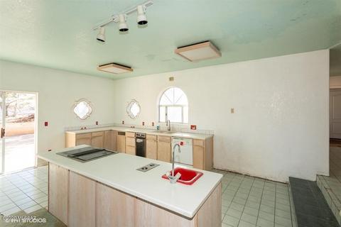 5400 N Atwood Rd, Willcox, AZ 85643 photo 9