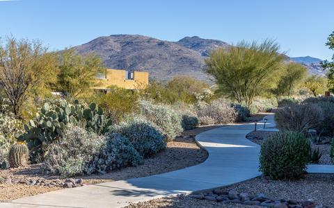 10585 E Singing Canyon Dr, Tucson, AZ 85747 photo 2