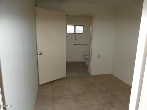 449 N Curtis Ave, Willcox, AZ 85643 photo 9