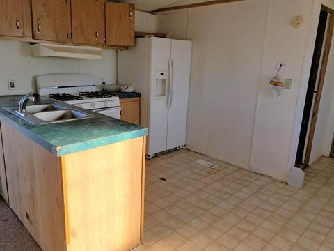 676 S Bisbee Ave, Willcox, AZ 85643 photo 3