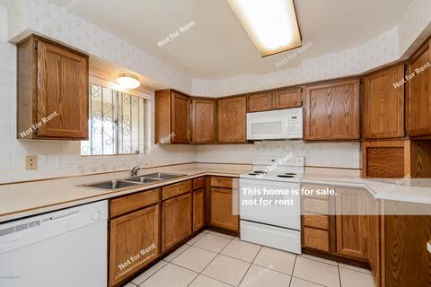 6632 E Hawk Dr, Tucson, AZ 85730 photo 3