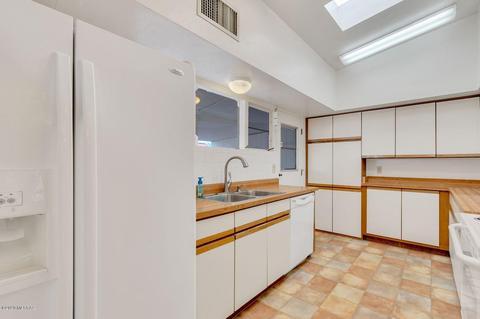 5631 E 3rd St, Tucson, AZ 85711 photo 8