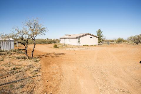 585 N Slate Dr, Vail, AZ 85641 photo 2