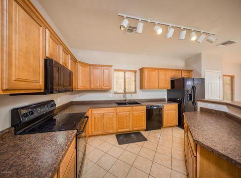 7440 E Fair Meadows Loop, Tucson, AZ 85756 photo 7