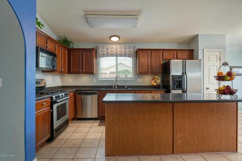 10106 E Axe Handle Ct, Tucson, AZ 85748 photo 12