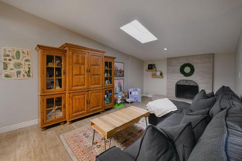 8731 E Burning Tree Dr, Tucson, AZ 85710 photo 5