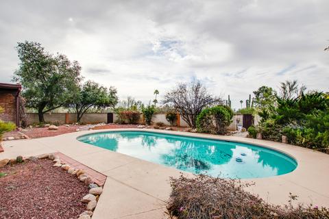 320 E Deone Ln, Tucson, AZ 85704 photo 2