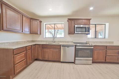 9433 E Watson Dr, Tucson, AZ 85730 photo 4