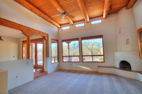 12515 E Thunderbird Trl, Tucson, AZ 85749 photo 2