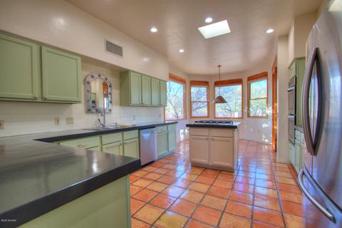 12515 E Thunderbird Trl, Tucson, AZ 85749 photo 5