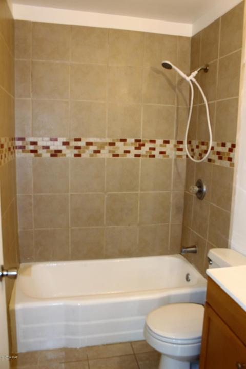 4062 E Sylvane Dr, Tucson, AZ 85711 photo 9