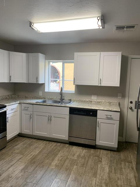 217 E 32nd St, Tucson, AZ 85713 photo 8