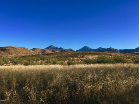 31 Poorwill Canyon Ct, Tubac, AZ 85646
