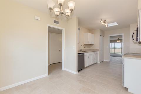 637 E Savannah St, Vail, AZ 85641 photo 2